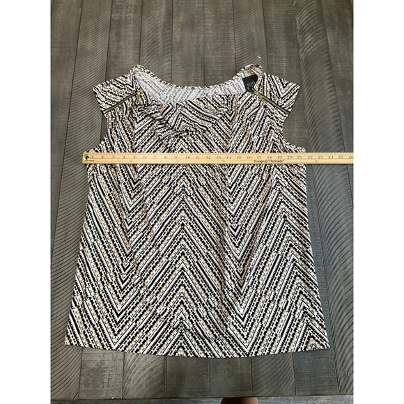 Lane Bryant 18/20 Sleeveless Chevron Print Cowl Neck Top with Gold Zipper Detail - Picture 4 of 5